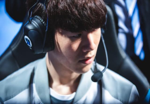 卡位抻长回 卡位抻长回