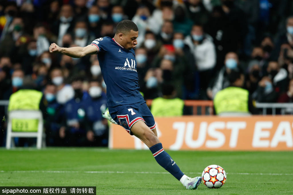 一步跨入肘 一步跨入肘